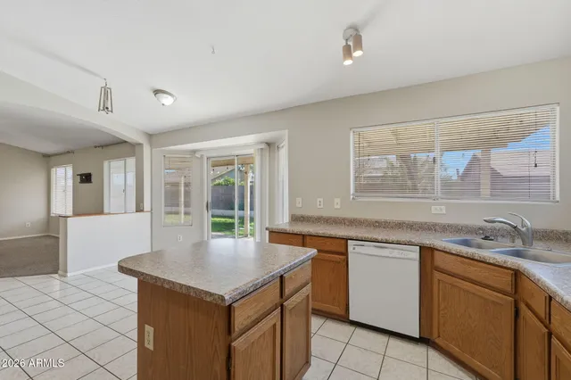 $1,950 | 8509 West Colter Street, Glendale, AZ 85305