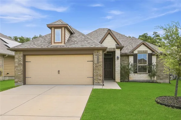 $320,000 | 2117 Stubbs Drive, Bryan, TX 77807