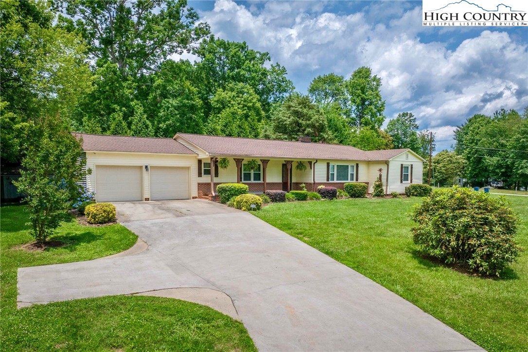 4897 Calico Road Lenoir, NC 28645 - Photo 2 of 35