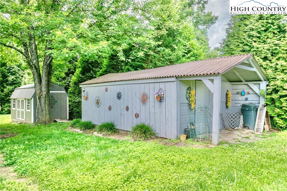 4897 Calico Road Lenoir, NC 28645 - Photo 31 of 35