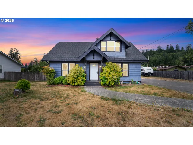 $449,000 | 1735 North Elm Street, Coquille, OR 97423