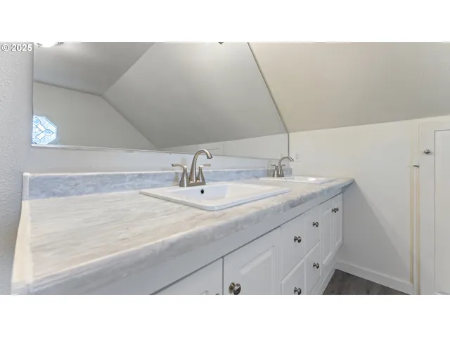 $449,000 | 1735 North Elm Street, Coquille, OR 97423