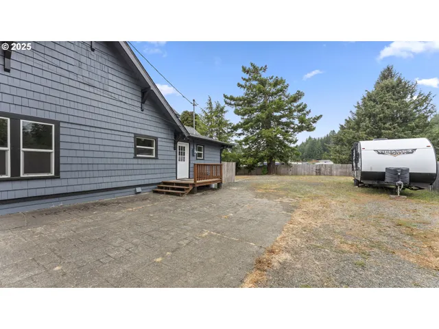 $449,000 | 1735 North Elm Street, Coquille, OR 97423