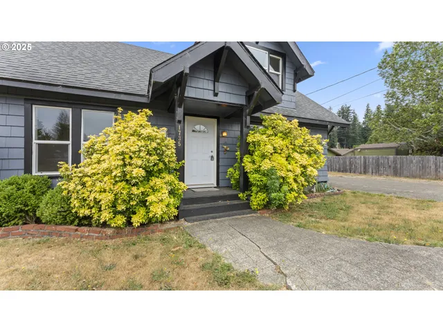 $449,000 | 1735 North Elm Street, Coquille, OR 97423