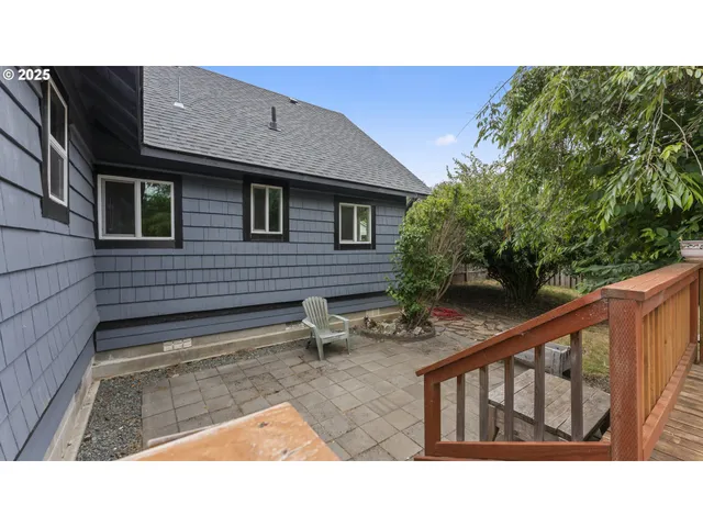 $449,000 | 1735 North Elm Street, Coquille, OR 97423