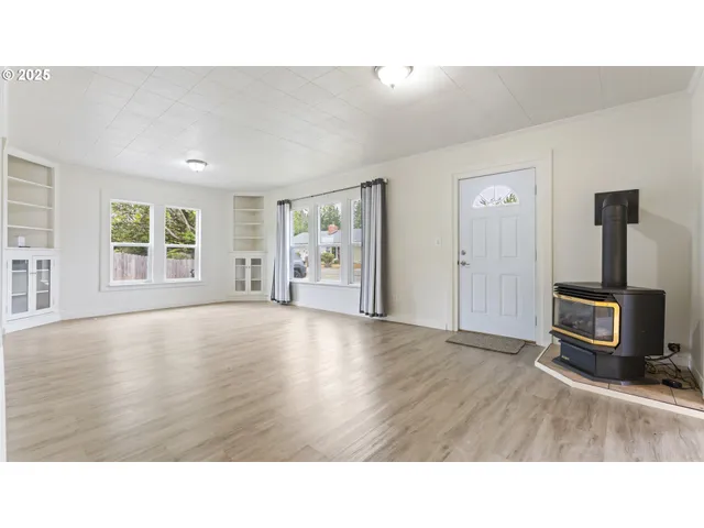 $449,000 | 1735 North Elm Street, Coquille, OR 97423