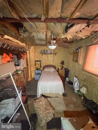 a bed room with a bed