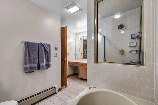 $992,000 | 33 Carinthia Road, West Dover, VT 05356