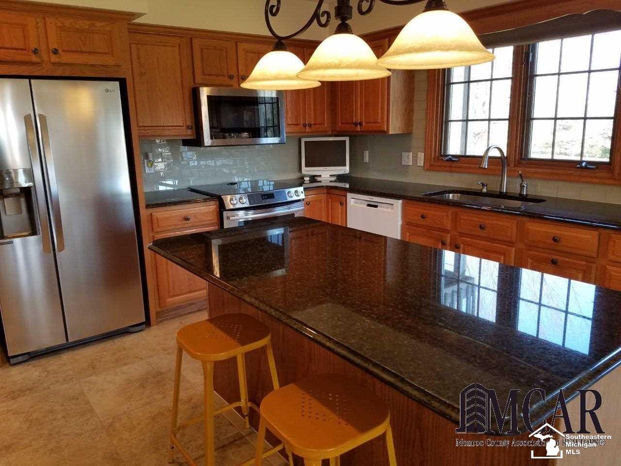 9536 Jackman Road Temperance, MI 48182 - Photo 5 of 44