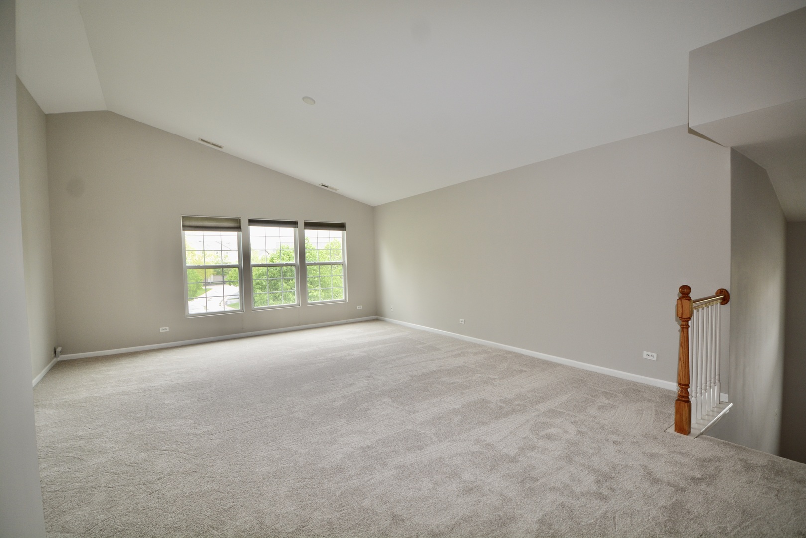 512 Metropolitan Street Aurora, IL 60502 - Photo 2 of 15