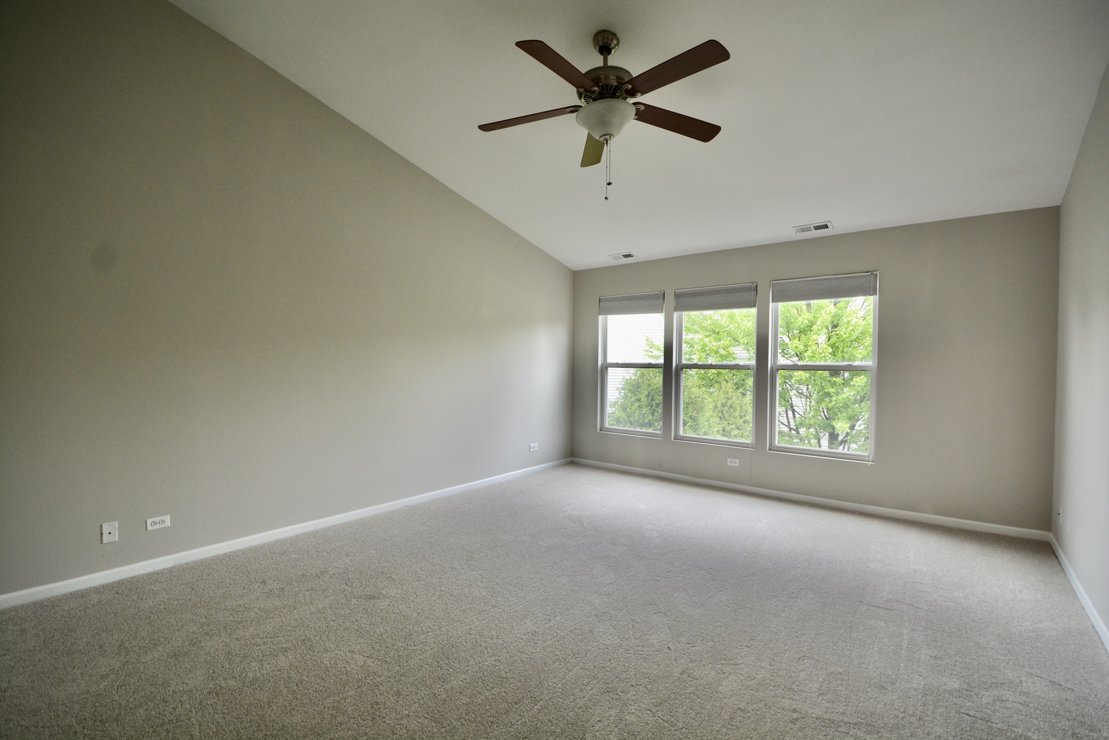 512 Metropolitan Street Aurora, IL 60502 - Photo 8 of 15