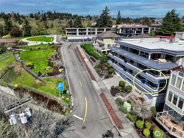 $799,999 | 22218 5th Avenue South, Unit 101, Des Moines, WA 98198