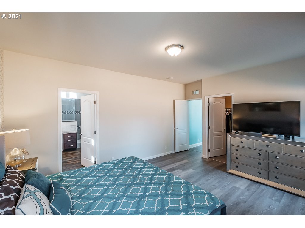 5063 D Street Springfield, OR 97478 - Photo 16 of 24