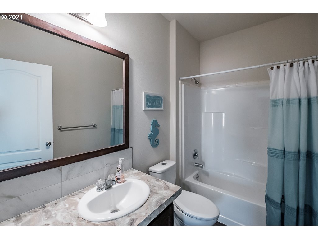 5063 D Street Springfield, OR 97478 - Photo 24 of 24