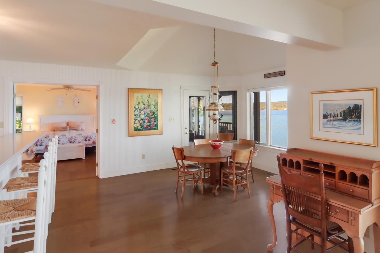 644 South Stony Point Road Suttons Bay, MI 49682 - Photo 21 of 79 1915495-20.JPG