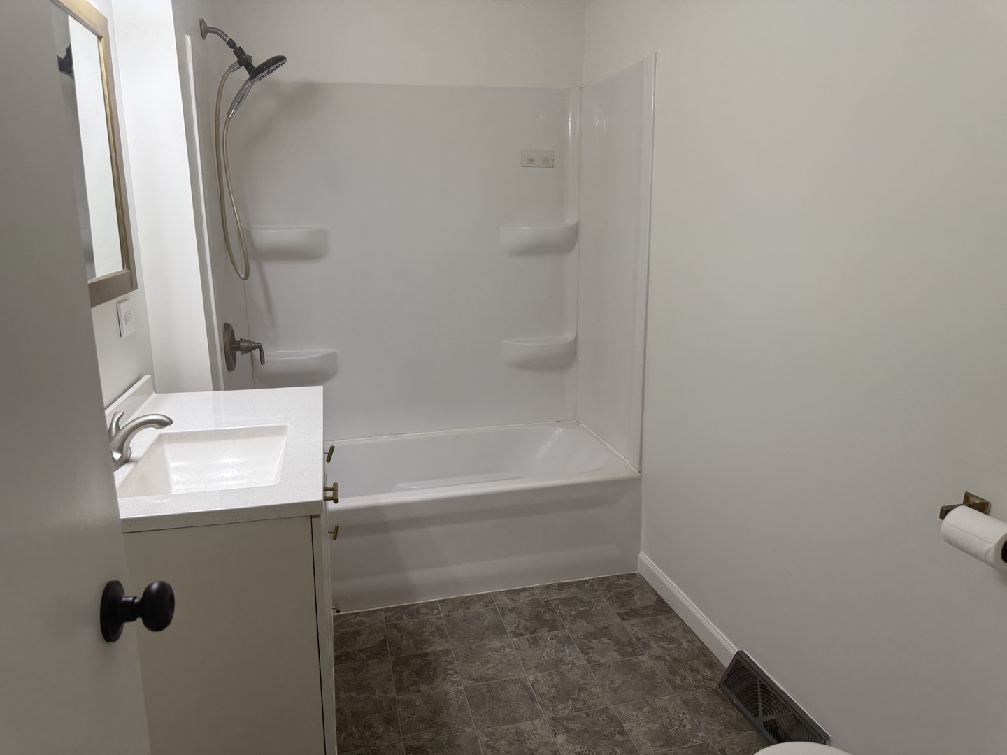 126 8th Street Hennepin, IL 61327 - Photo 11 of 17 a bathroom with a bathtub