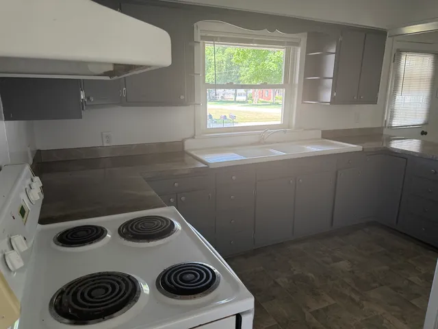 $1,400 | 126 8th Street, Hennepin, IL 61327