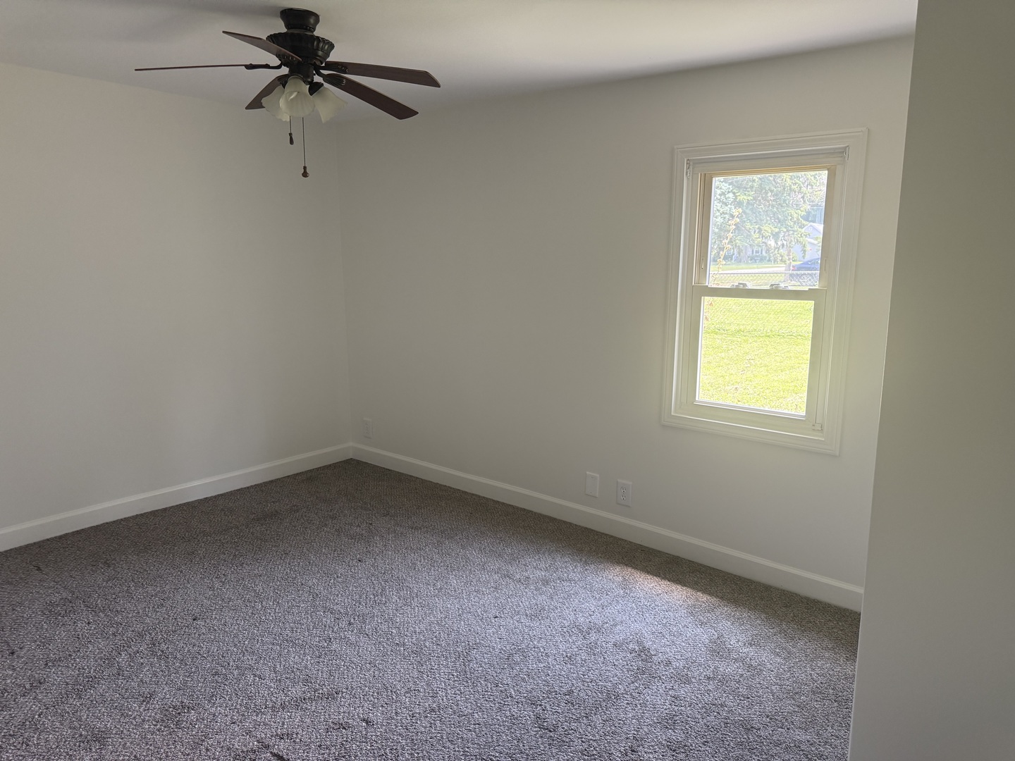 126 8th Street Hennepin, IL 61327 - Photo 9 of 17 an empty room with a window