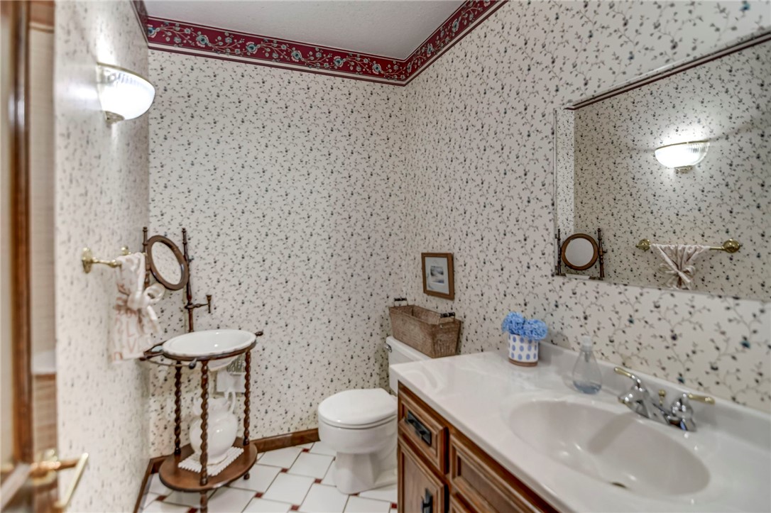 3058 Blackstone Drive Decatur, IL 62522 - Photo 15 of 48