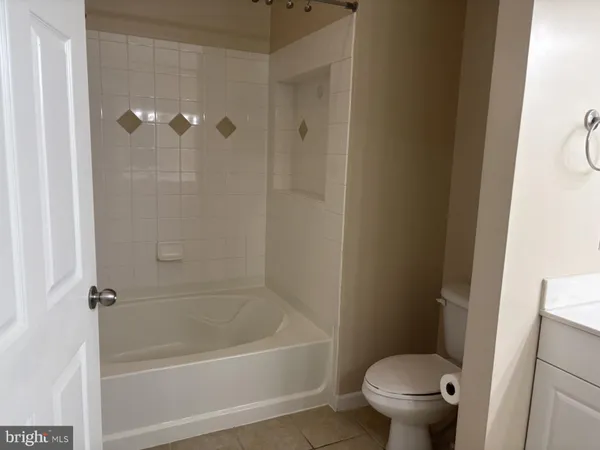 $345,000 | 507 Sunset View Terrace Southeast, Unit 202, Leesburg, VA 20175