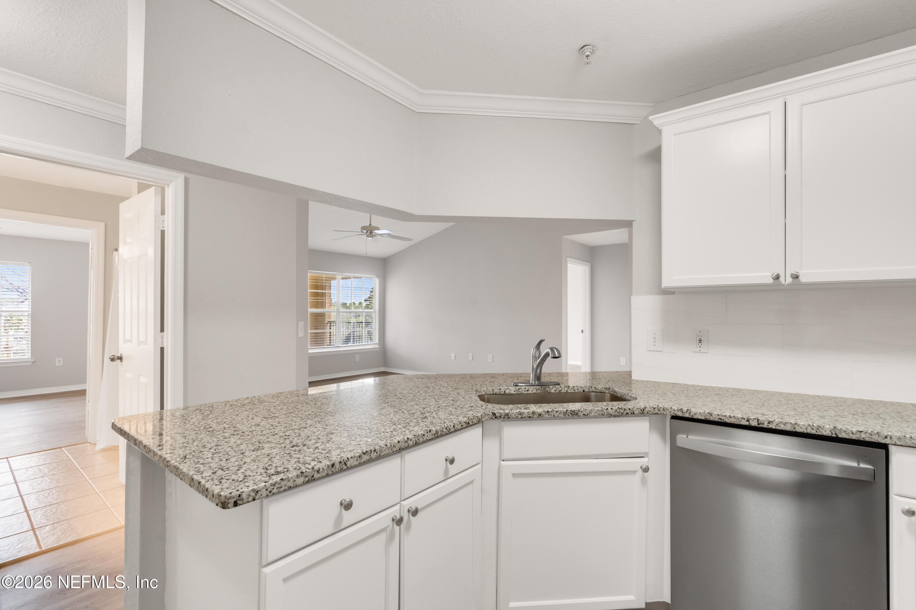 10961 Burnt Mill Road, Unit 935 Jacksonville, FL 32256 - Photo 9 of 32 homeprimemedia-09