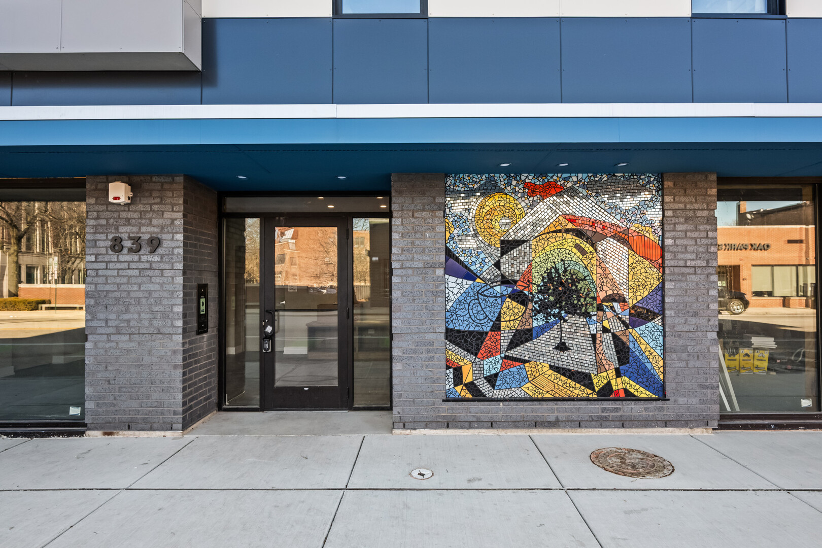 839 Madison Street, Unit 301 Oak Park, IL 60302 - Photo 2 of 13