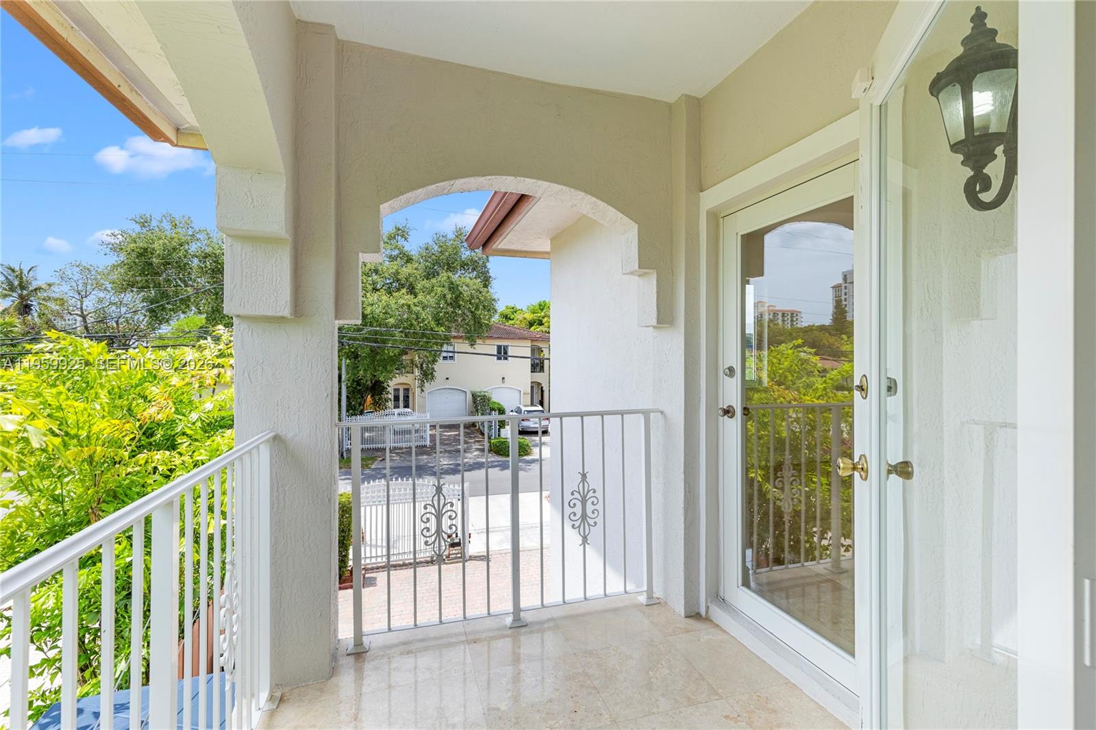 4025 Southwest 10th Street Miami, FL 33134 - Photo 6 of 38