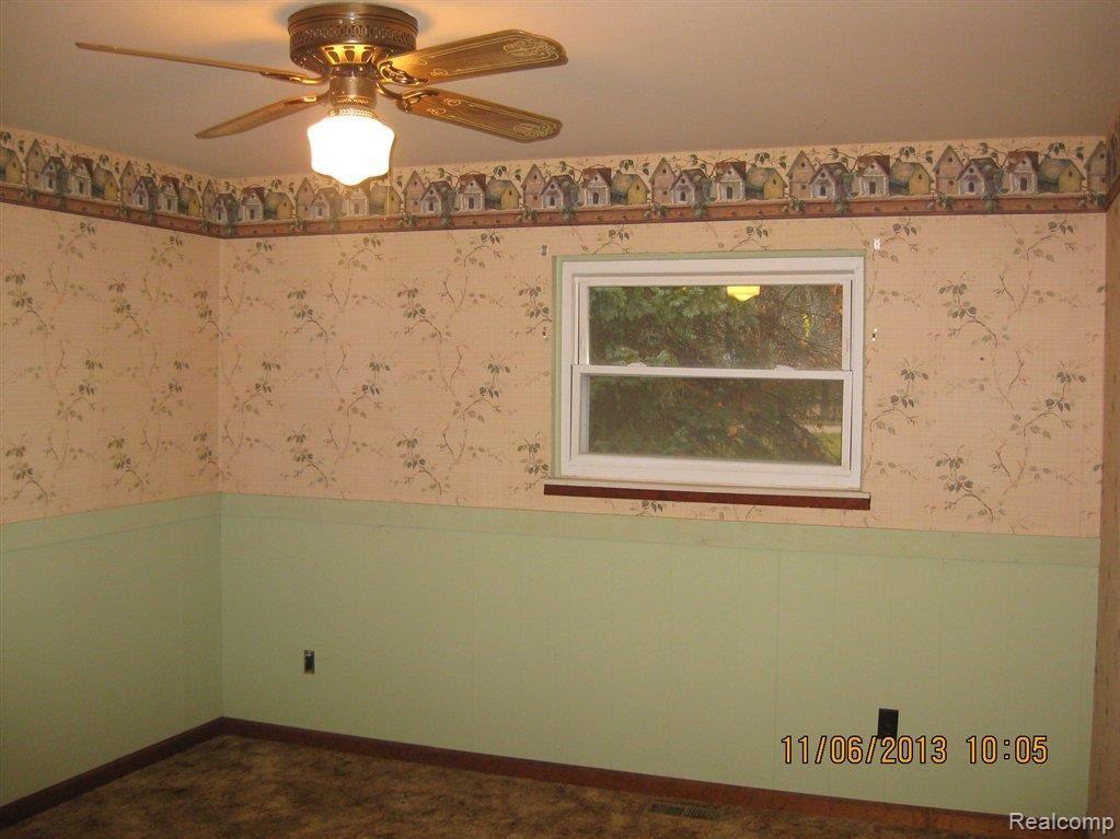 16130 Hoeft Road Belleville, MI 48111 - Photo 10 of 13 018.JPG