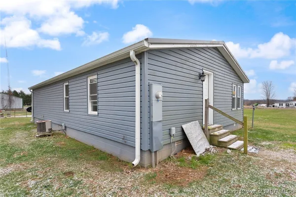 $189,900 | 11098 South Sunny Way, Hardinsburg, IN 47125