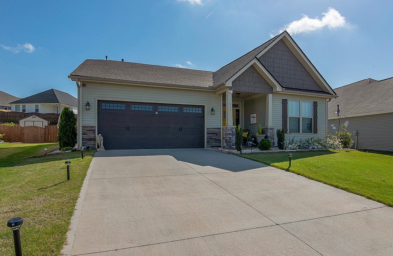 515 Chantry Lane Moore, SC 29369 - Photo 1 of 27