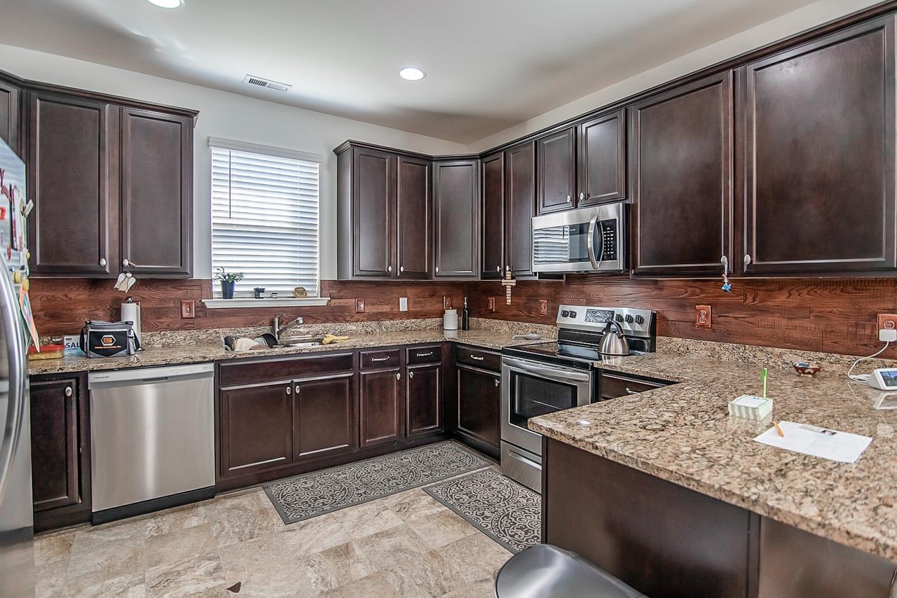 515 Chantry Lane Moore, SC 29369 - Photo 11 of 27