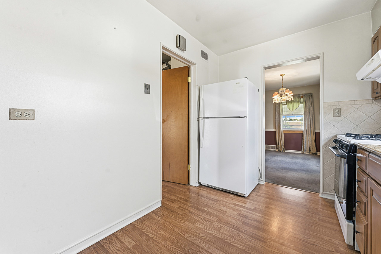 7922 North Waukegan Road Niles, IL 60714 - Photo 10 of 31