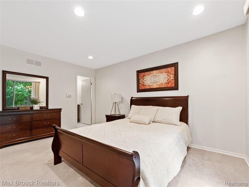 4899 Wye Oak Road Bloomfield Hills, MI 48301 - Photo 16 of 23