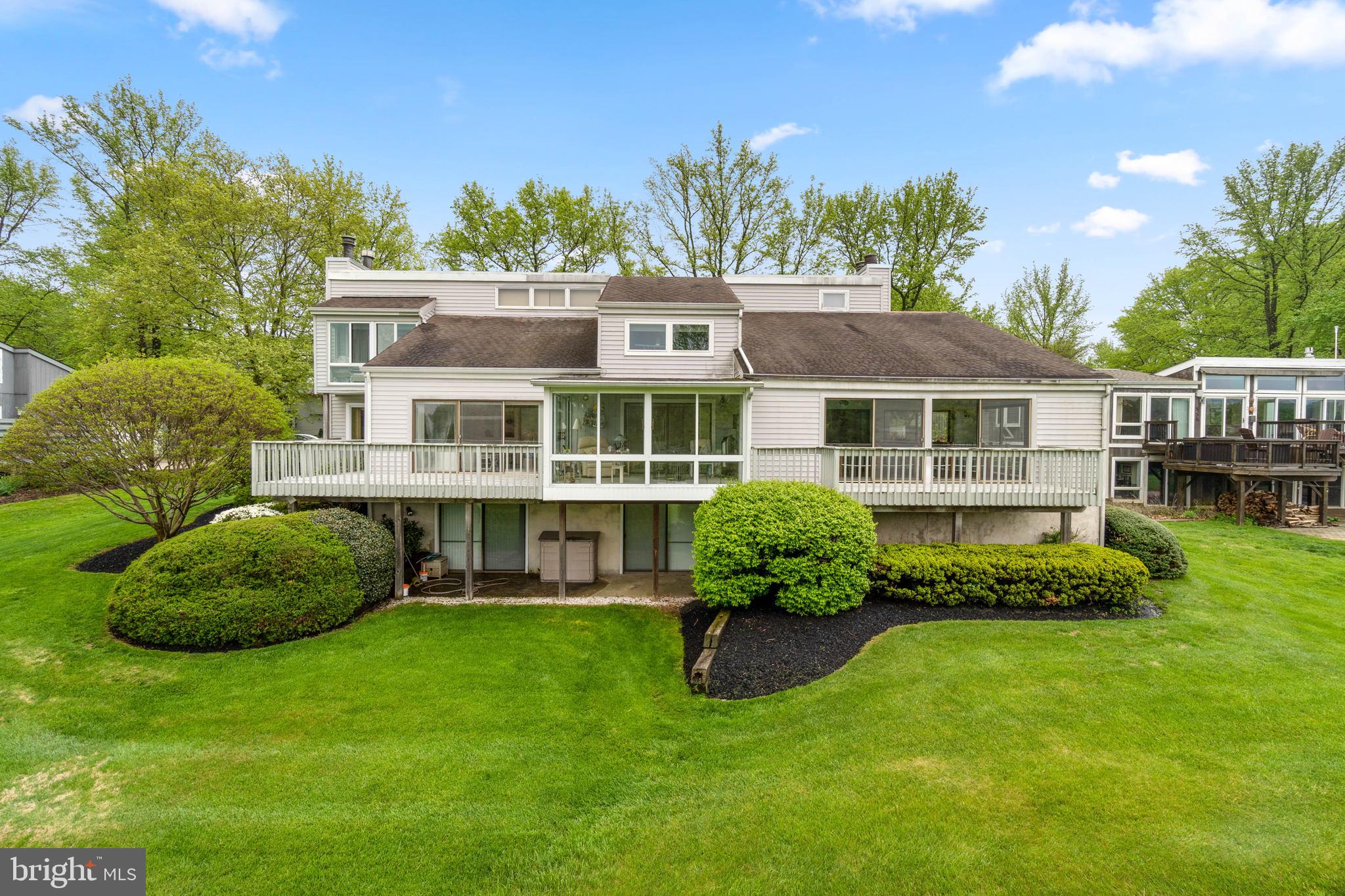 Welcome to 11102 Willow Bottom Dr!