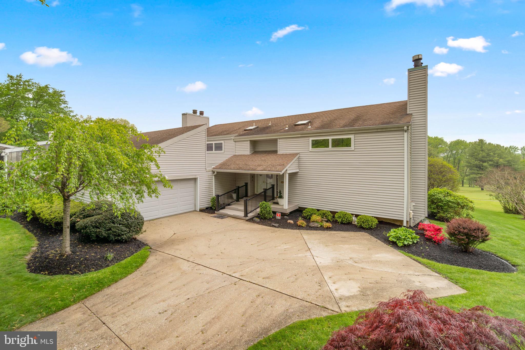 11102 Willow Bottom Drive Columbia, MD 21044 - Photo 2 of 44 Welcome to 11102 Willow Bottom Dr!