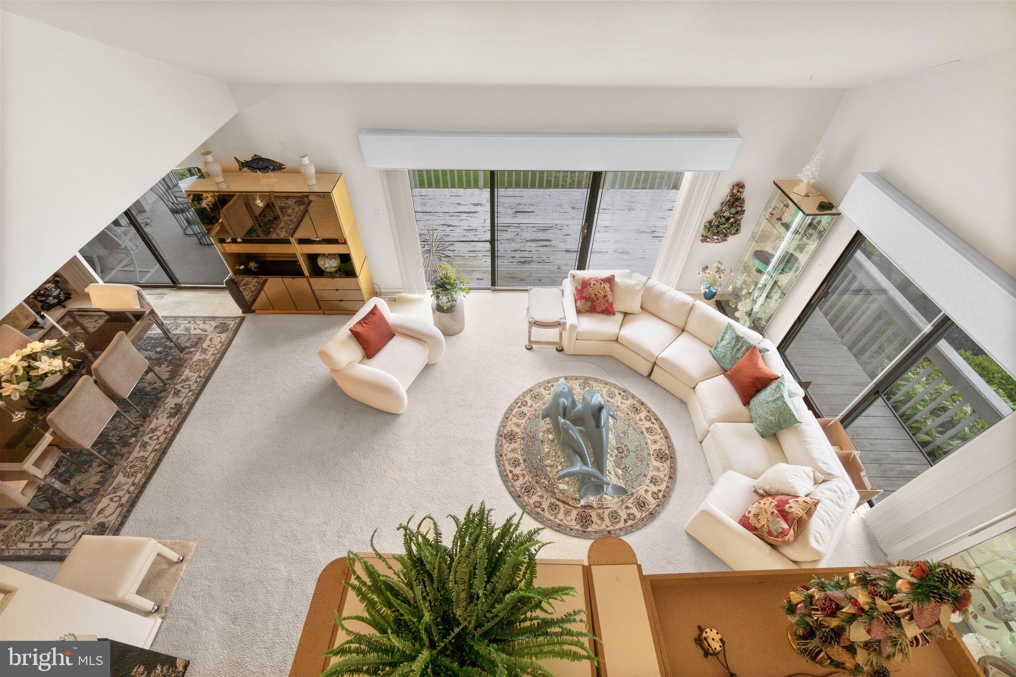 11102 Willow Bottom Drive Columbia, MD 21044 - Photo 36 of 44 Main level living room.