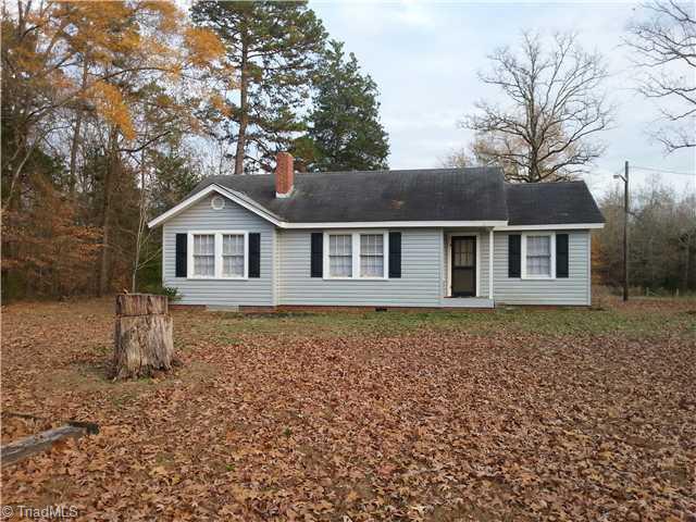 9217 Riverside Road Seagrove, NC 27341 - Photo 1 of 9 Exterior Front.
