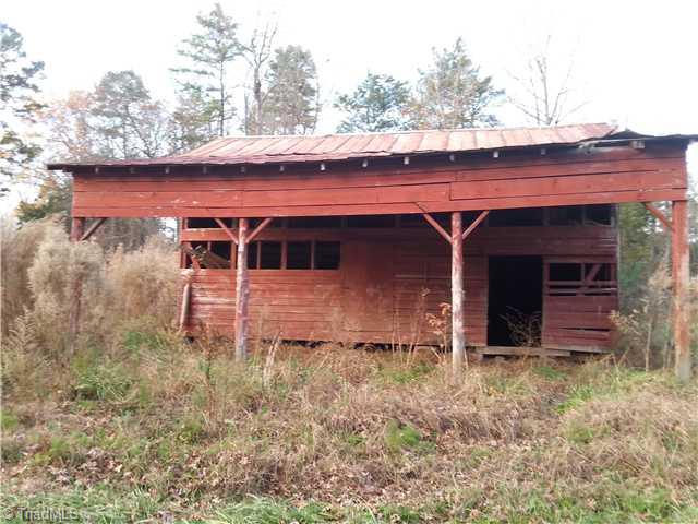 9217 Riverside Road Seagrove, NC 27341 - Photo 4 of 9 Stable/Barn.