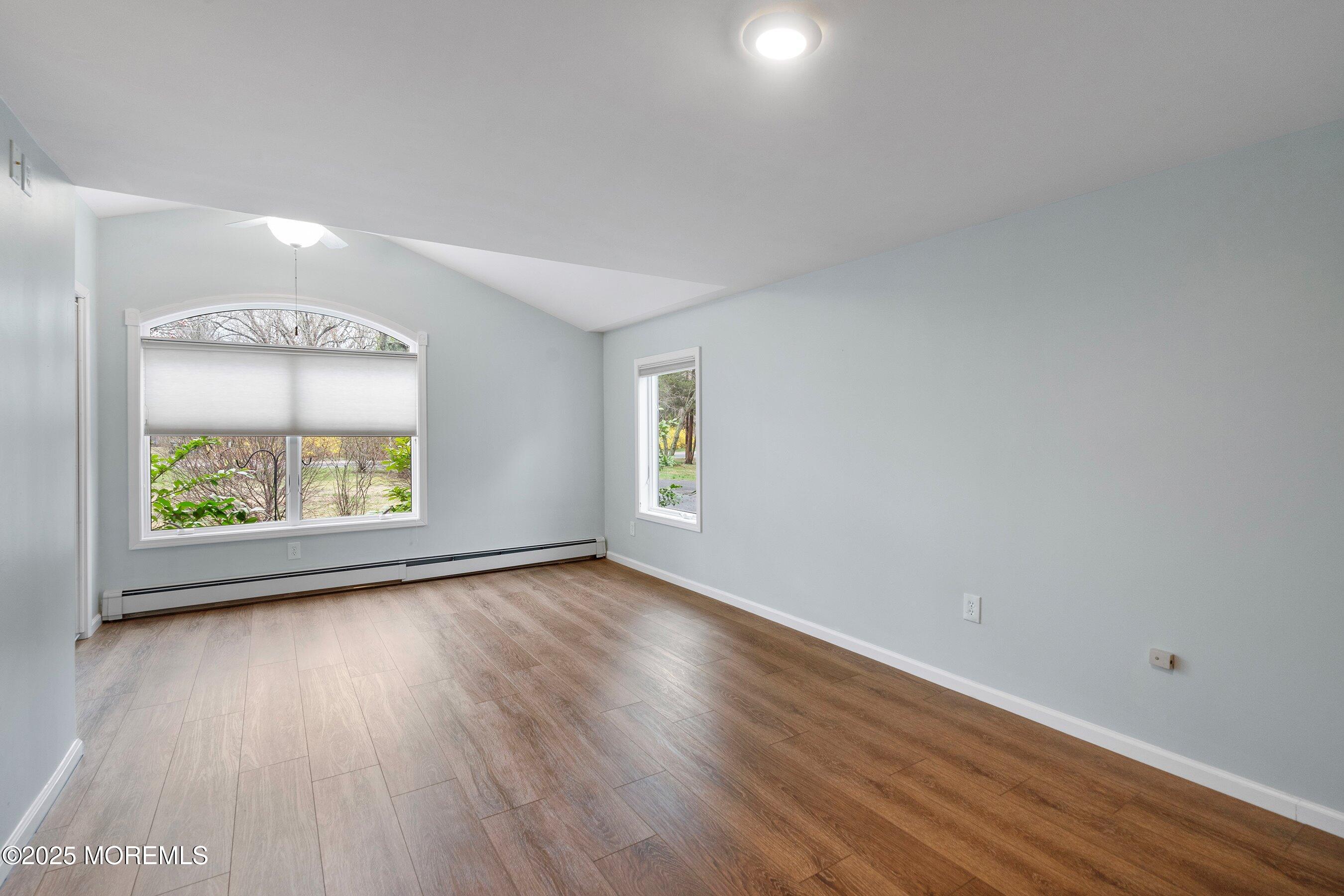 135 West Commodore Boulevard Jackson, NJ 08527 - Photo 15 of 27 16-Bed 1