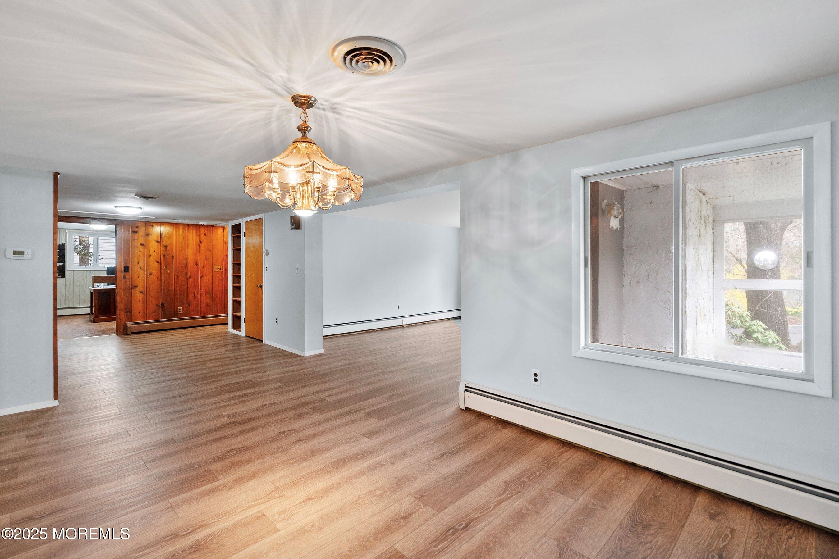 135 West Commodore Boulevard Jackson, NJ 08527 - Photo 7 of 27 11-Dining