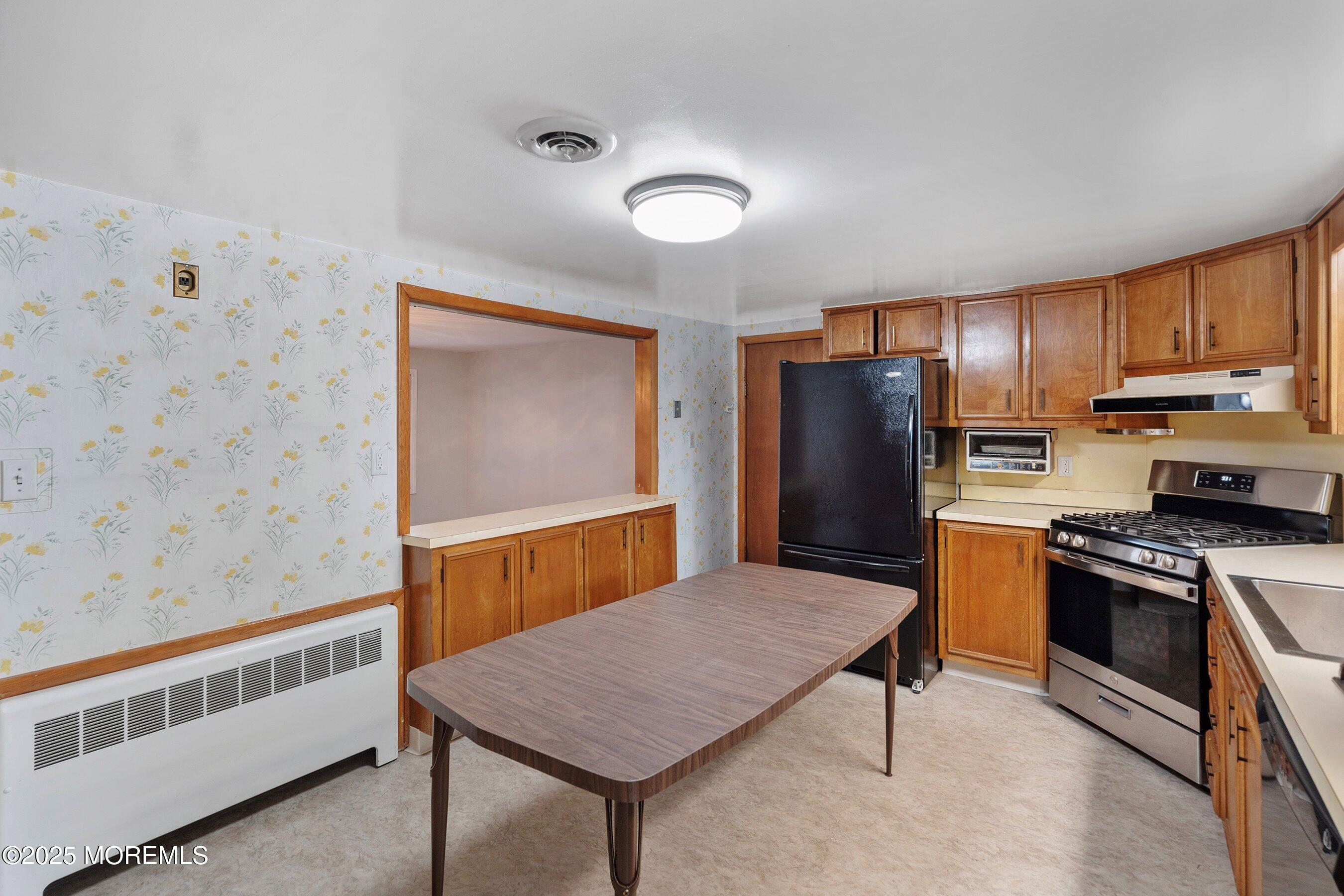 135 West Commodore Boulevard Jackson, NJ 08527 - Photo 9 of 27 08-Kitchen 1B