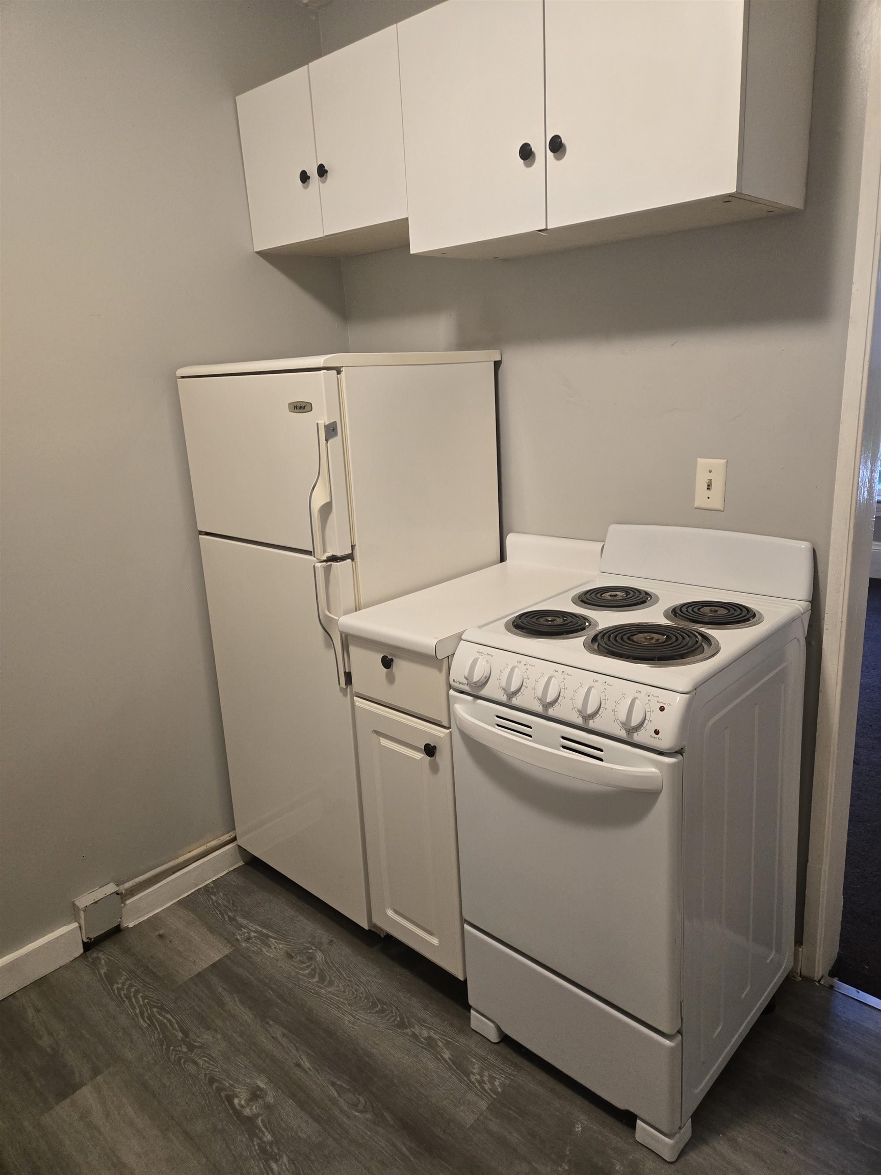 19 Manchester Street, Unit 2 Nashua, NH 03064 - Photo 4 of 5