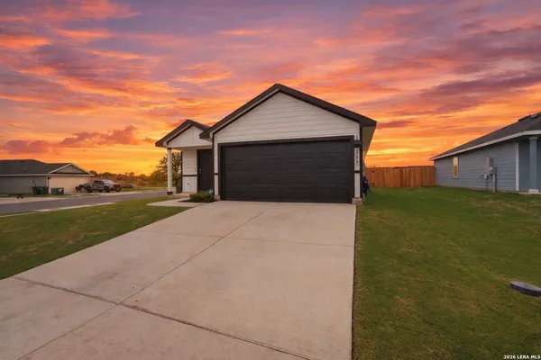 $235,000 | 303 Wild Goose Drive, Luling, TX 78648