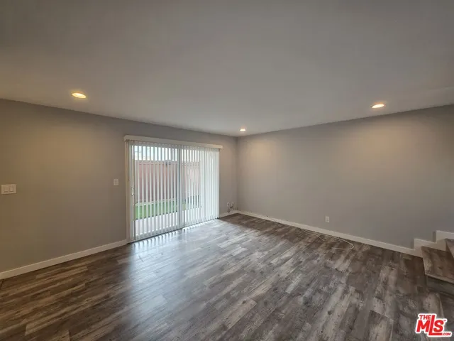 $3,000 | 210 South Lucia Avenue, Unit 3, Redondo Beach, CA 90277