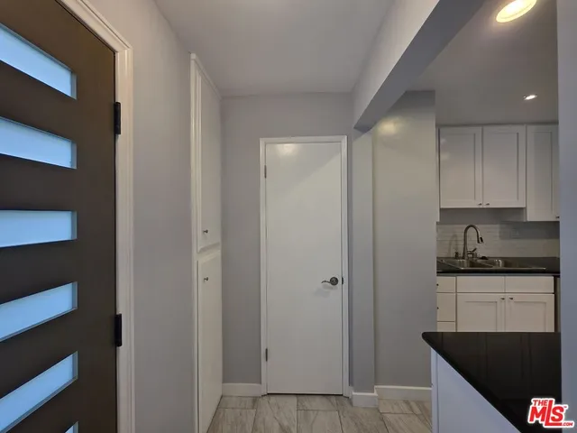 $3,000 | 210 South Lucia Avenue, Unit 3, Redondo Beach, CA 90277