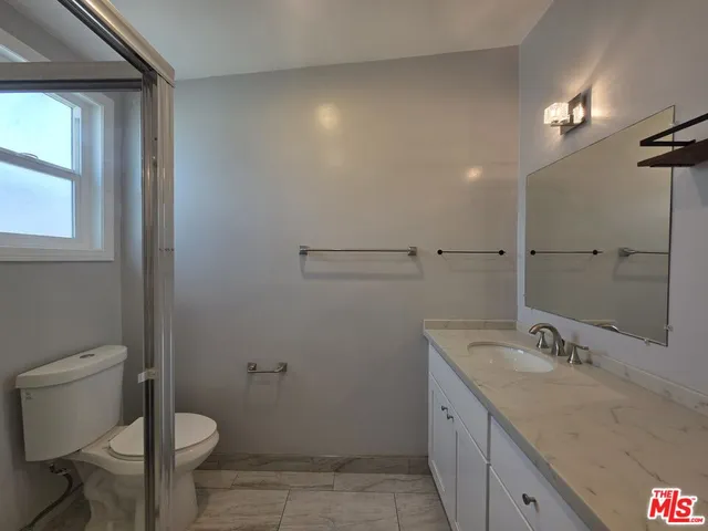 $3,000 | 210 South Lucia Avenue, Unit 3, Redondo Beach, CA 90277