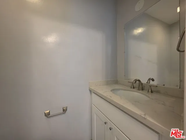 $3,000 | 210 South Lucia Avenue, Unit 3, Redondo Beach, CA 90277