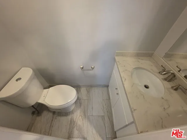 $3,000 | 210 South Lucia Avenue, Unit 3, Redondo Beach, CA 90277