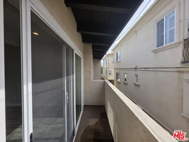 $3,000 | 210 South Lucia Avenue, Unit 3, Redondo Beach, CA 90277