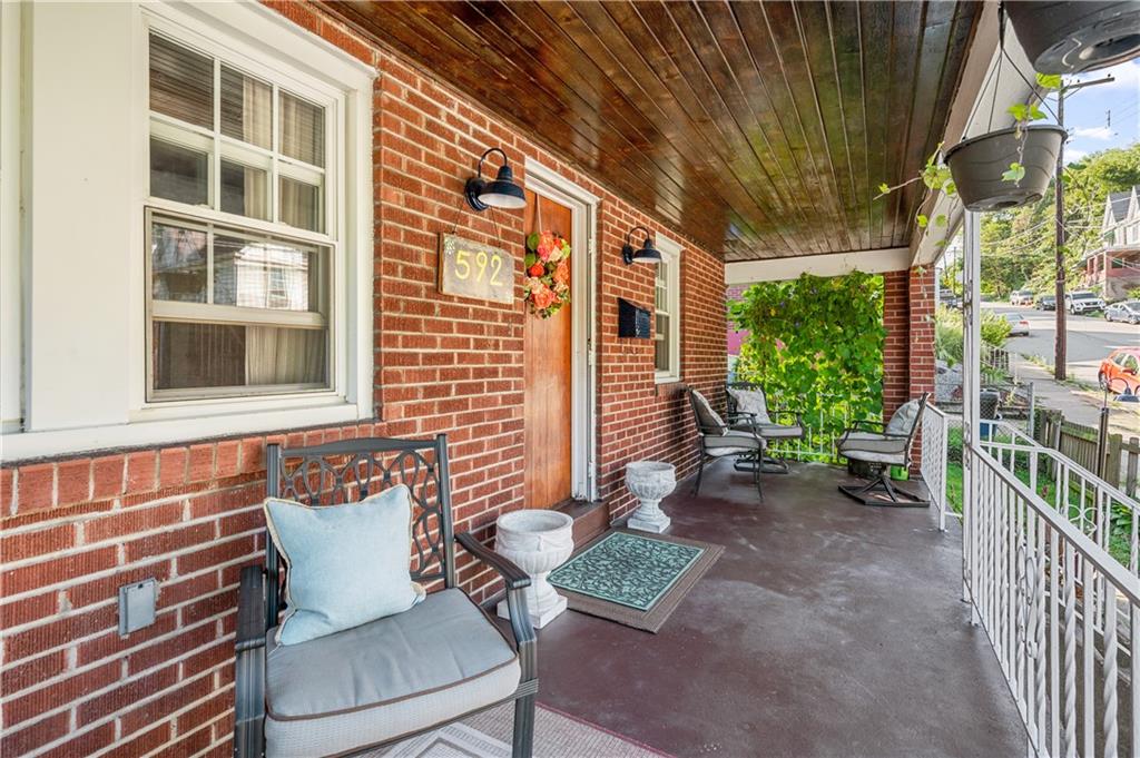 592 Blessing Street Pittsburgh, PA 15213 - Photo 2 of 21 Gallery Image 2